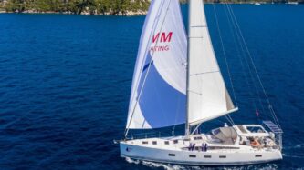freedom-yacht-charter-11