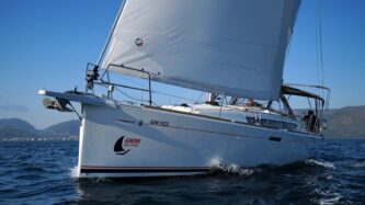 gin-fizz-yacht-charter-14